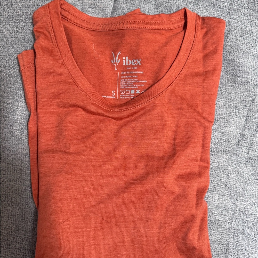 NWOT Ibex Merino Orange Longsleeve T-shirt